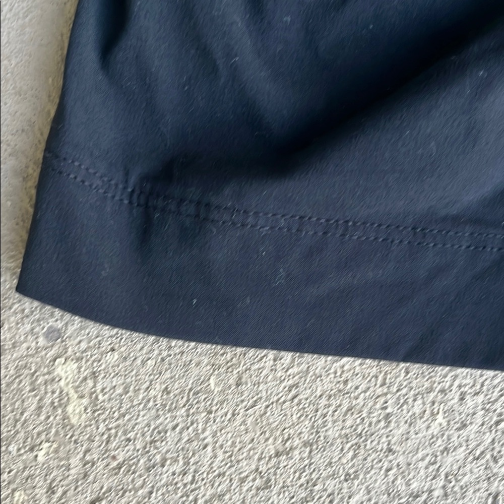 Like new Columbia Black Athletic capris Classic Fit - Picture 13 of 13